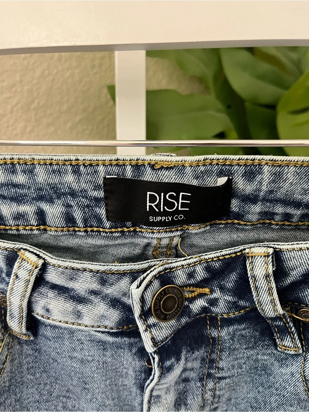 🖤 Acid Wash Cropped Straight Leg Jeans size 6/28 - Picture 3 of 6